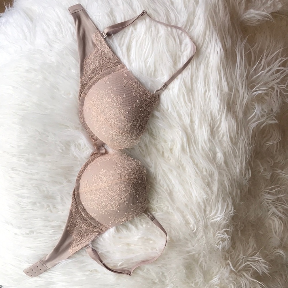 32D bombshell plunge bra